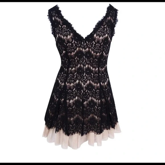 Betsy & Adam Women's Lace-Overlay Tulle A-Line Dress - Picture 3 of 8